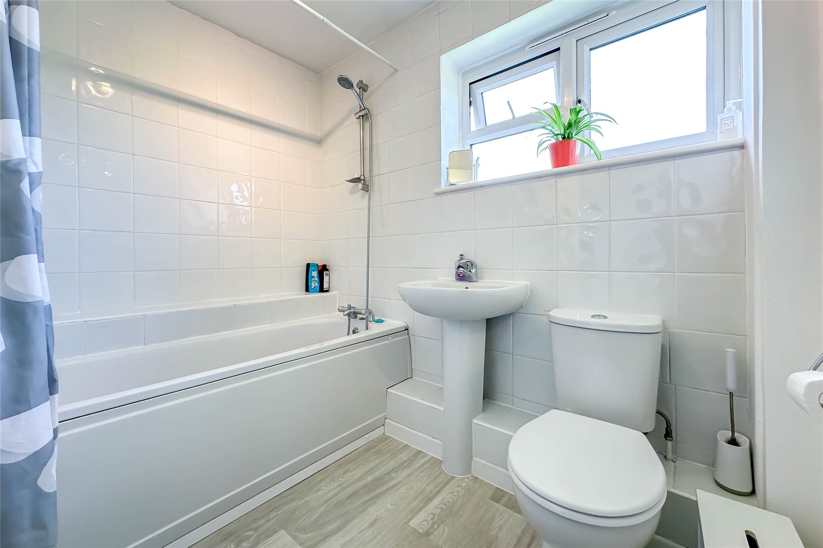 3 bed maisonette for sale in The Ridgeway, St. Albans, Hertfordshire, AL4 - Property Image 9
