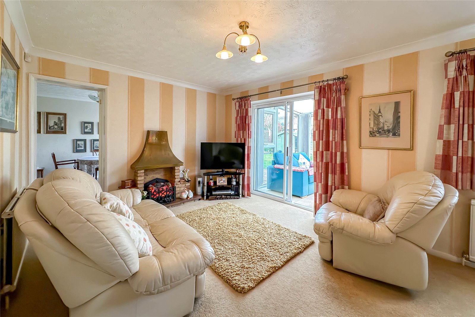 4 bed semi-detached house for sale in Villiers Crescent, St. Albans, Hertfordshire, AL4  - Property Image 2