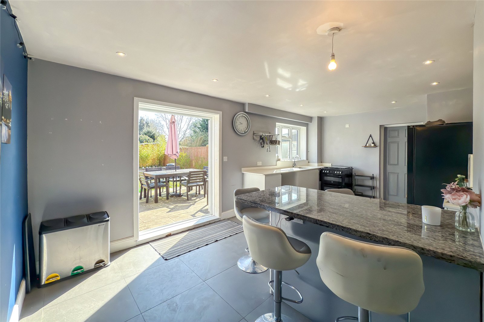 3 bed semi-detached house for sale in High Oaks, St. Albans, Hertfordshire, AL3  - Property Image 10