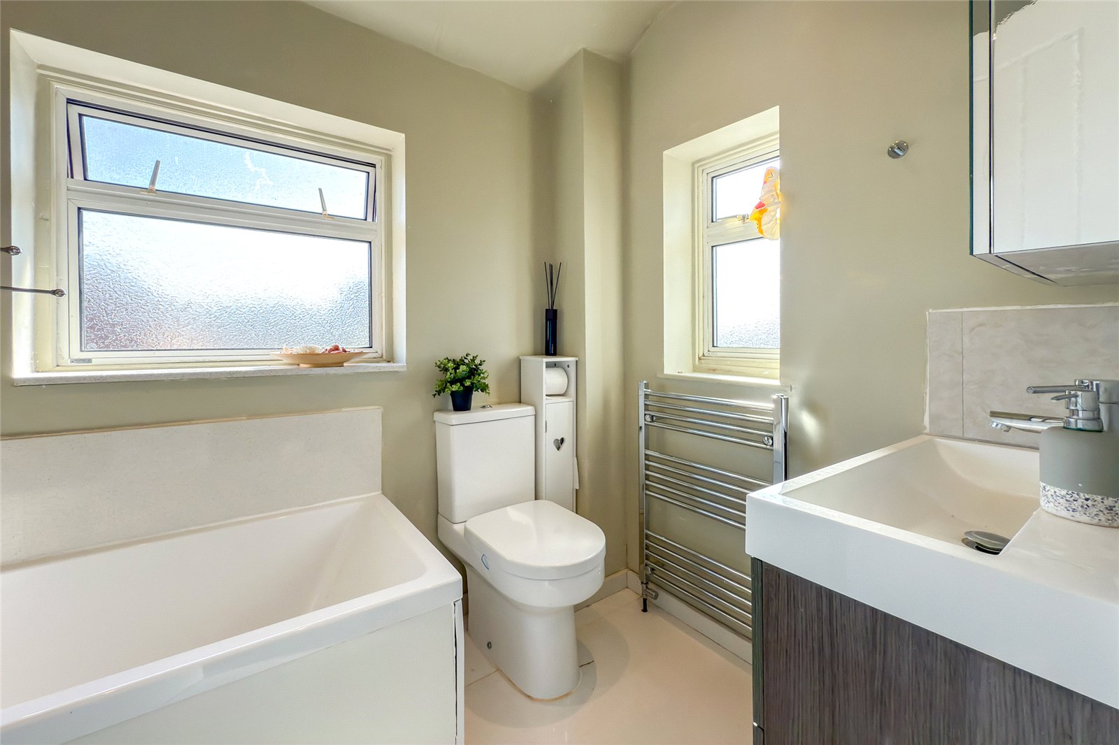3 bed semi-detached house for sale in High Oaks, St. Albans, Hertfordshire, AL3  - Property Image 19