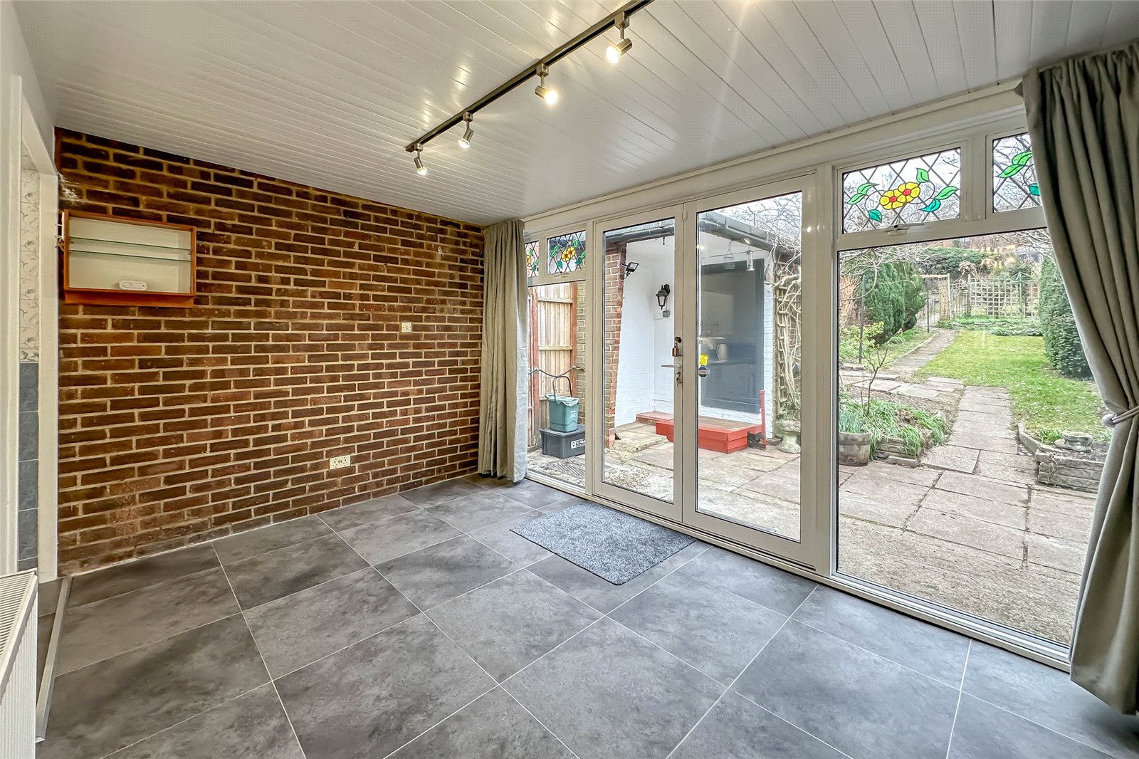 2 bed terraced house to rent in Ladies Grove, St. Albans, Hertfordshire, AL3  - Property Image 6