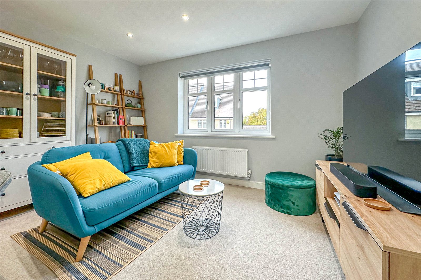 2 bed terraced house for sale in Harrier End, St. Albans, Hertfordshire, AL4 - Property Image 3