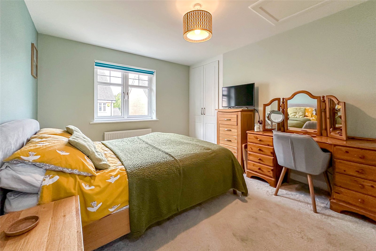 2 bed terraced house for sale in Harrier End, St. Albans, Hertfordshire, AL4 - Property Image 4
