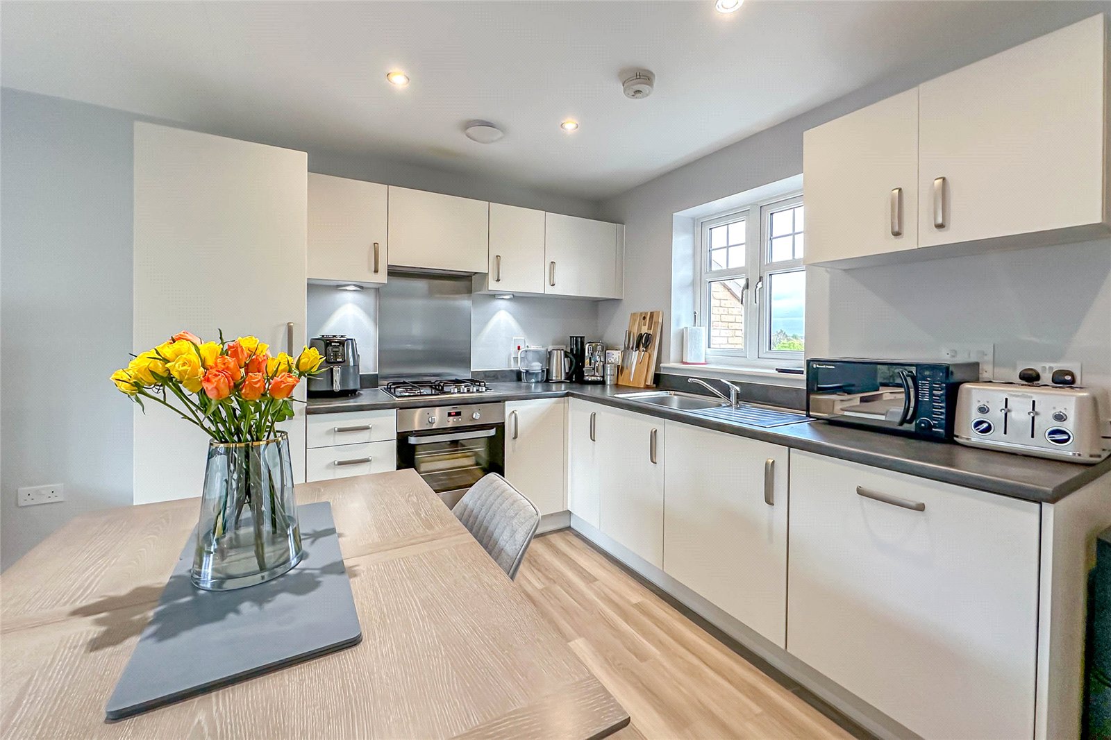 2 bed terraced house for sale in Harrier End, St. Albans, Hertfordshire, AL4 - Property Image 15