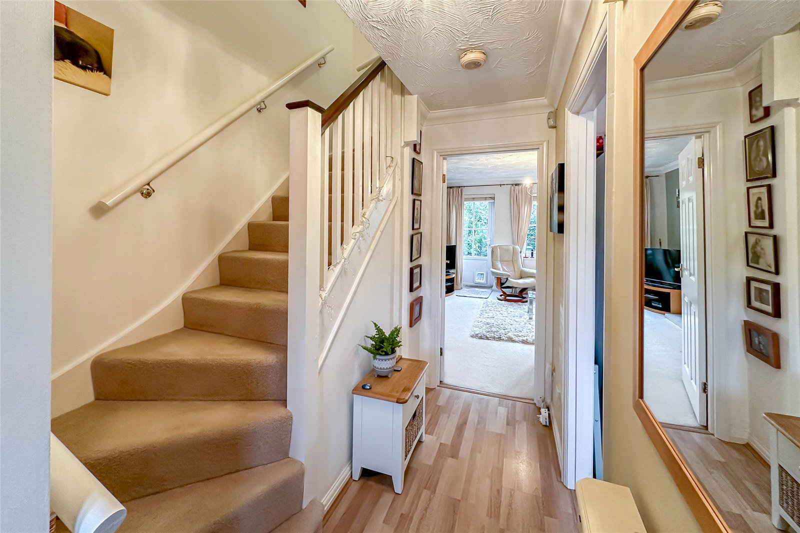 2 bed terraced house for sale in Riverbanks Close, Harpenden, Hertfordshire, AL5  - Property Image 4