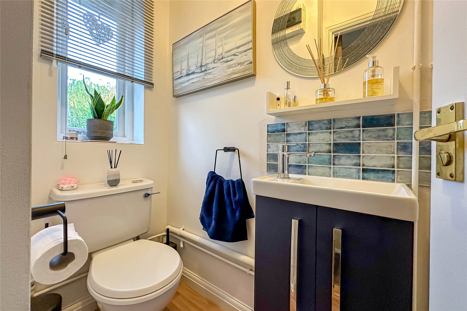 2 bed terraced house for sale in Riverbanks Close, Harpenden, Hertfordshire, AL5  - Property Image 7