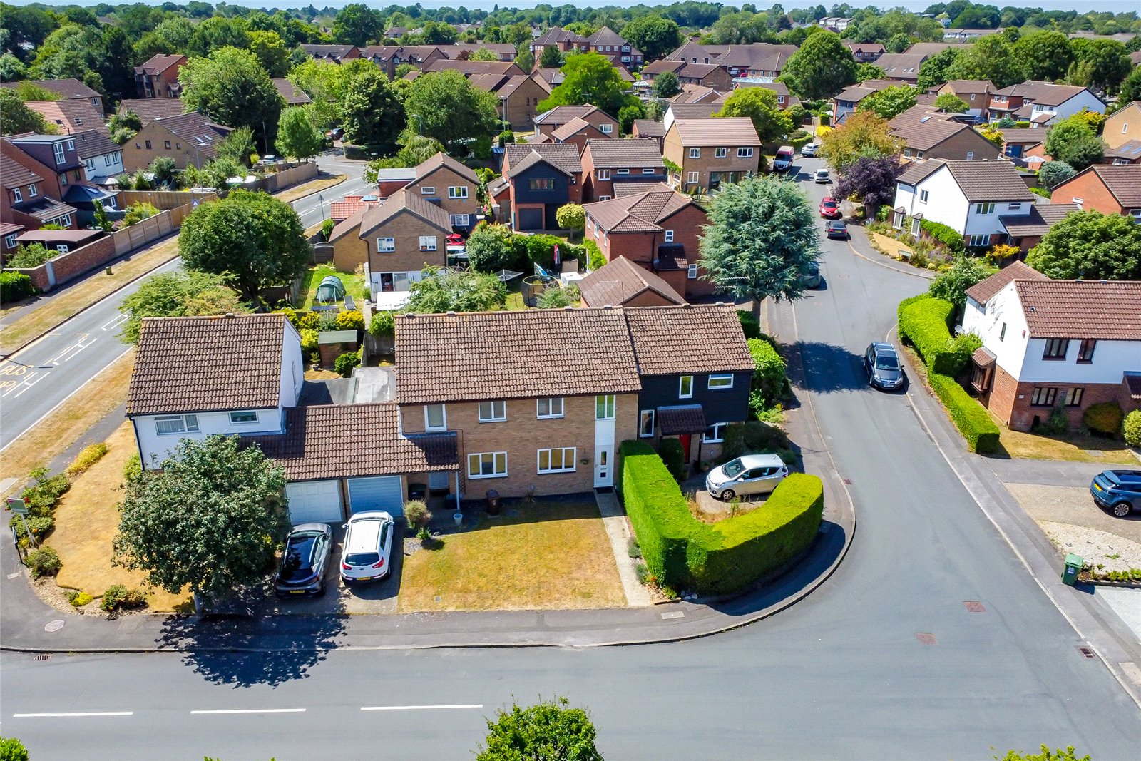 3 bed terraced house for sale in Beverley Gardens, Jersey Farm, St. Albans, Herts, AL4  - Property Image 14