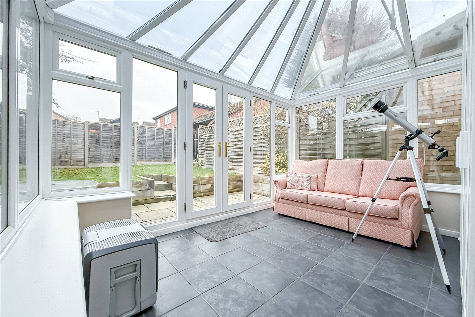 3 bed terraced house for sale in Beverley Gardens, Jersey Farm, St. Albans, Herts, AL4  - Property Image 7