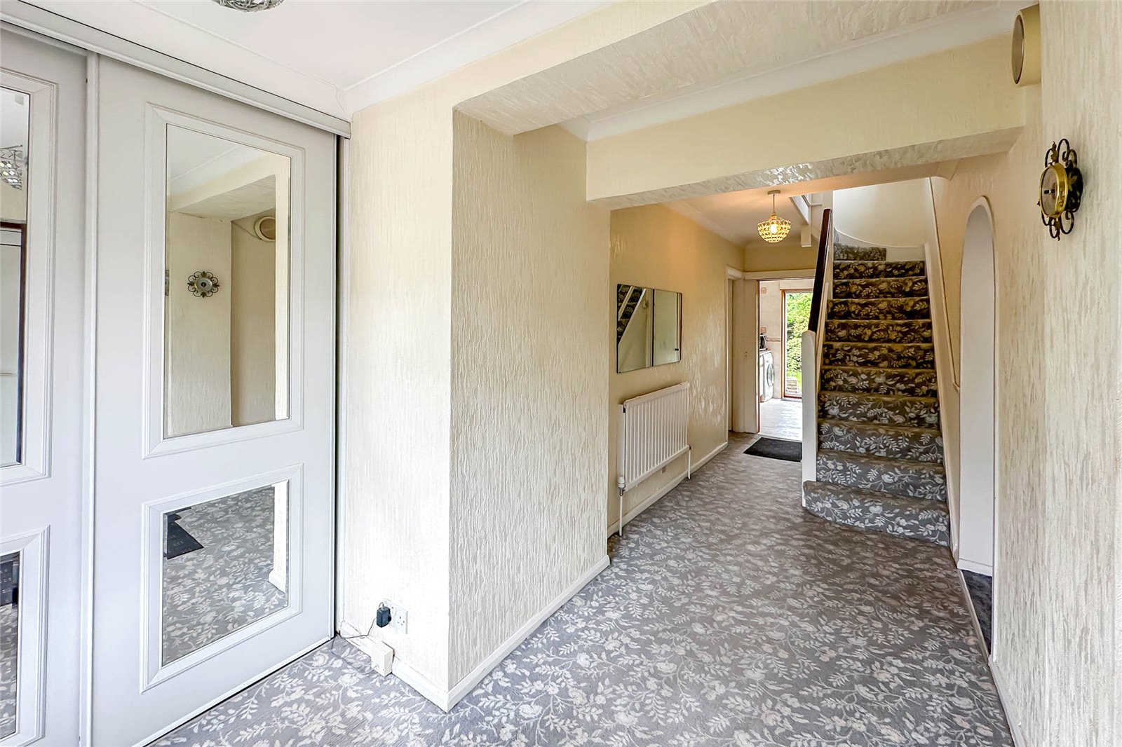 3 bed semi-detached house for sale in The Ridgeway, St. Albans, Hertfordshire, AL4 - Property Image 6