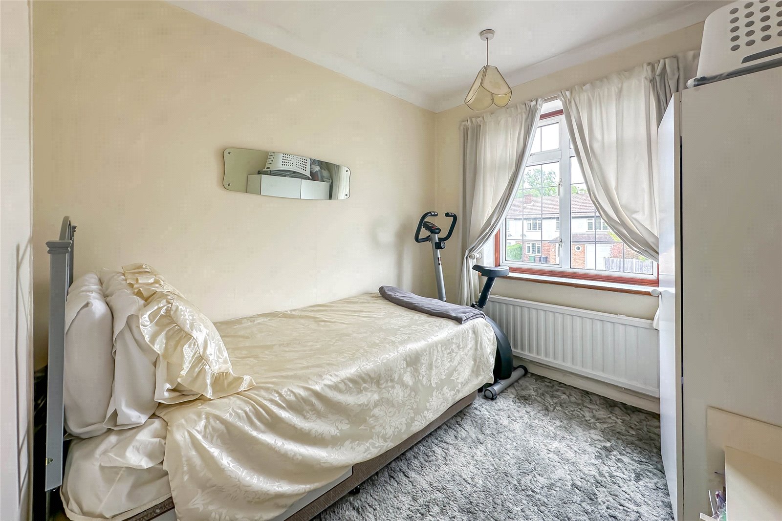 3 bed semi-detached house for sale in The Ridgeway, St. Albans, Hertfordshire, AL4 - Property Image 8
