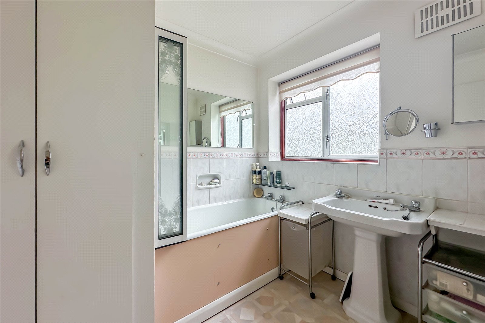 3 bed semi-detached house for sale in The Ridgeway, St. Albans, Hertfordshire, AL4 - Property Image 10