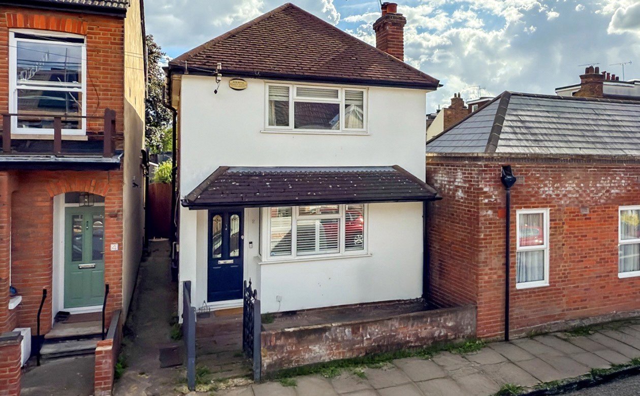 3 bed detached house for sale in Burnham Road, St. Albans, Hertfordshire, AL1 - Property Image 1