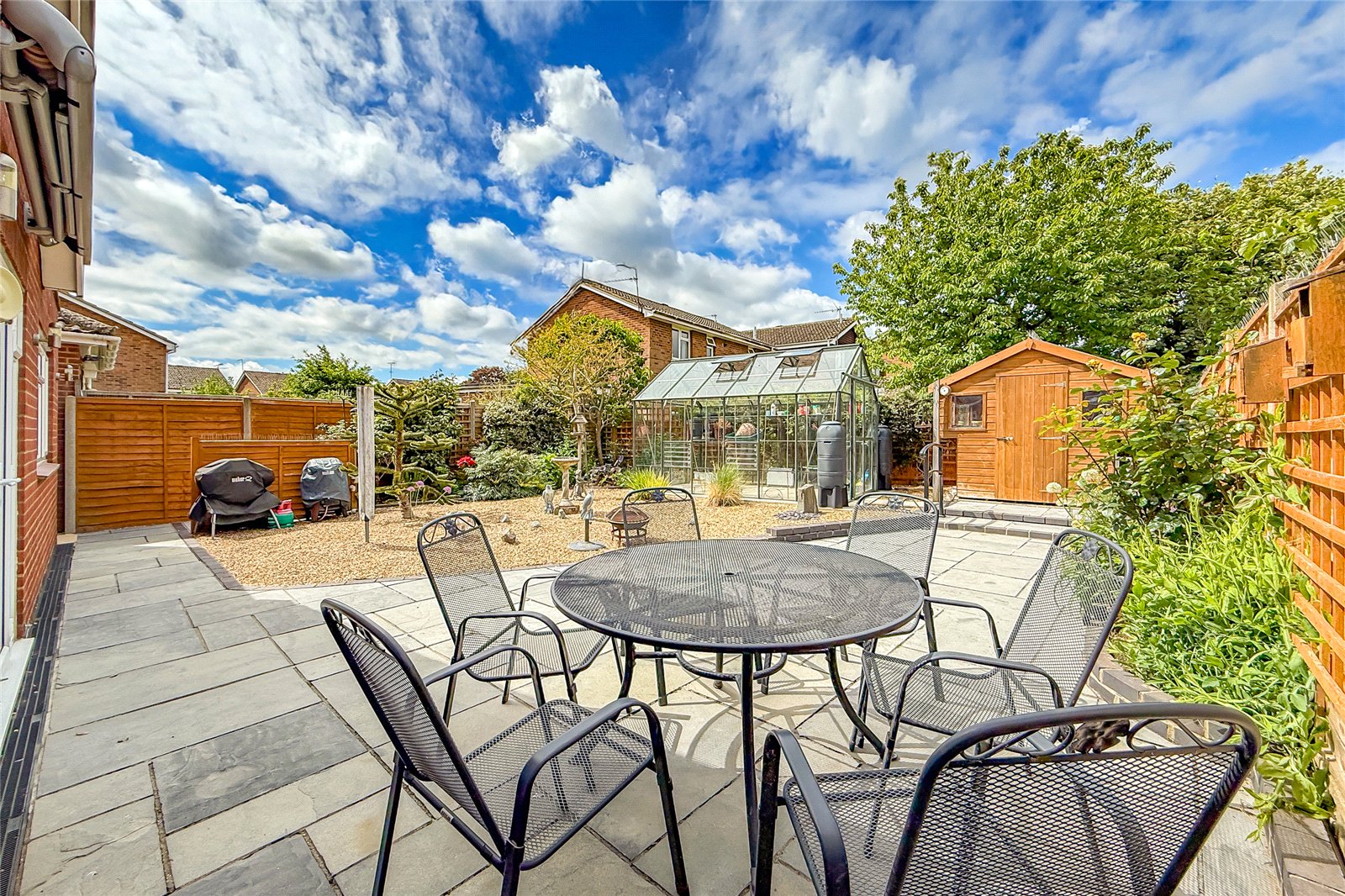 3 bed detached bungalow for sale in Villiers Crescent, St. Albans, Hertfordshire, AL4 - Property Image 9