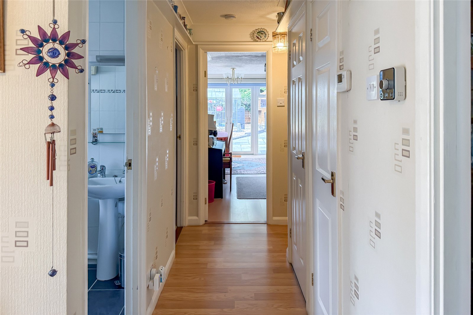 3 bed detached bungalow for sale in Villiers Crescent, St. Albans, Hertfordshire, AL4 - Property Image 12