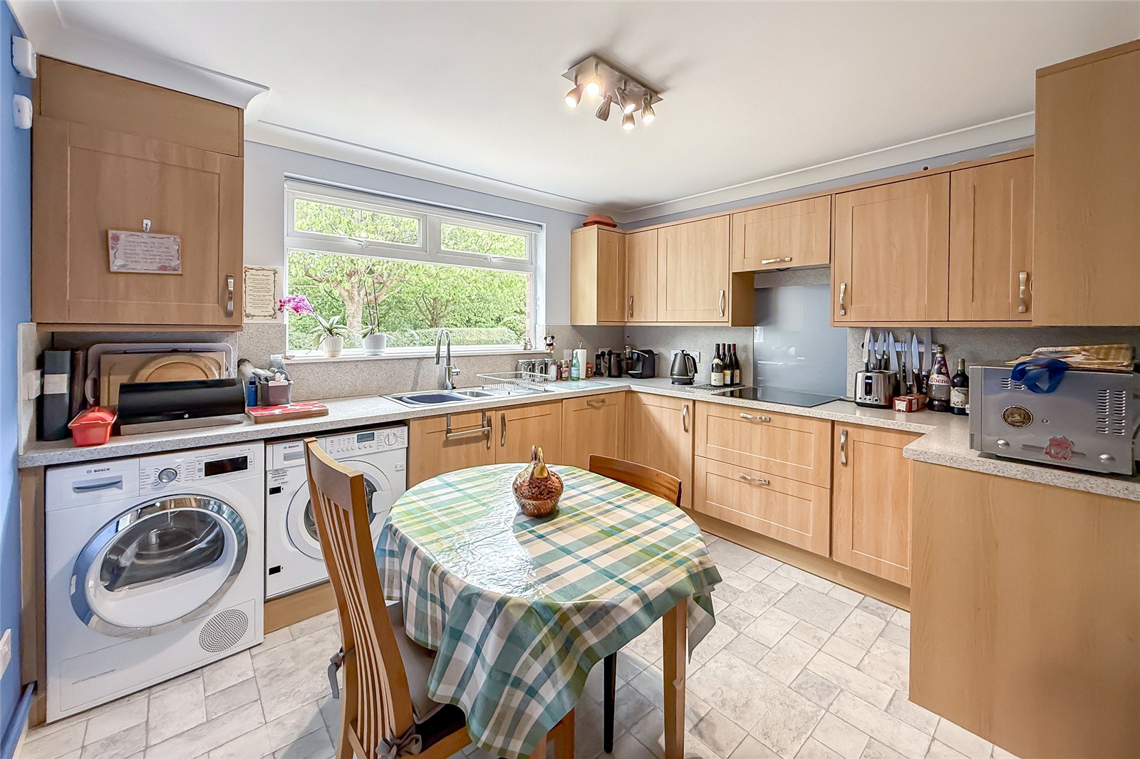 3 bed detached bungalow for sale in Villiers Crescent, St. Albans, Hertfordshire, AL4 - Property Image 13