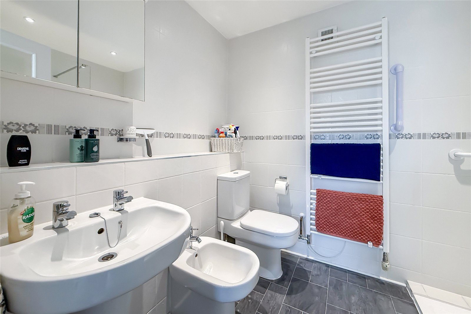 3 bed detached bungalow for sale in Villiers Crescent, St. Albans, Hertfordshire, AL4 - Property Image 18