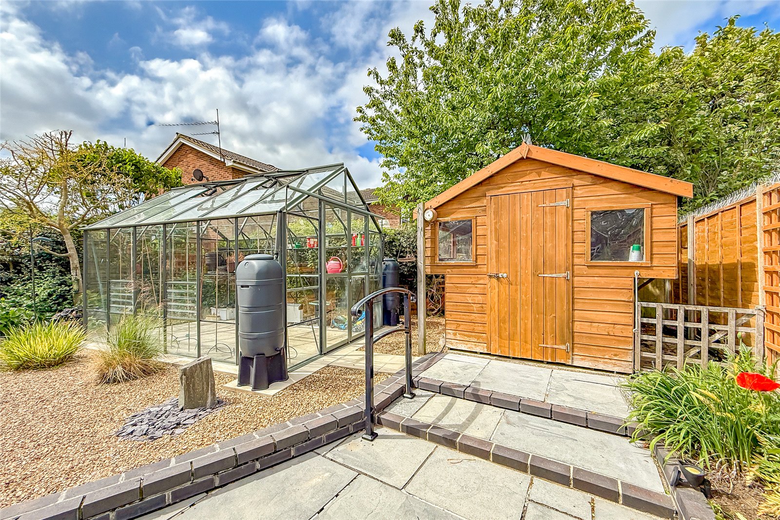 3 bed detached bungalow for sale in Villiers Crescent, St. Albans, Hertfordshire, AL4 - Property Image 20