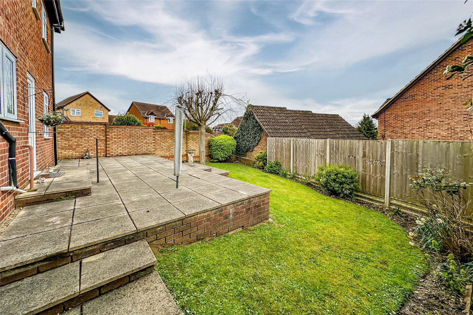 4 bed detached house for sale in Larkswood Rise, St. Albans, Hertfordshire, AL4 - Property Image 9