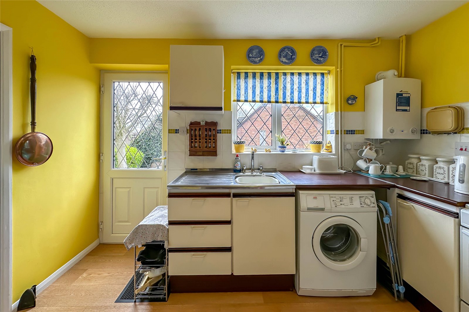 4 bed detached house for sale in Larkswood Rise, St. Albans, Hertfordshire, AL4 - Property Image 4