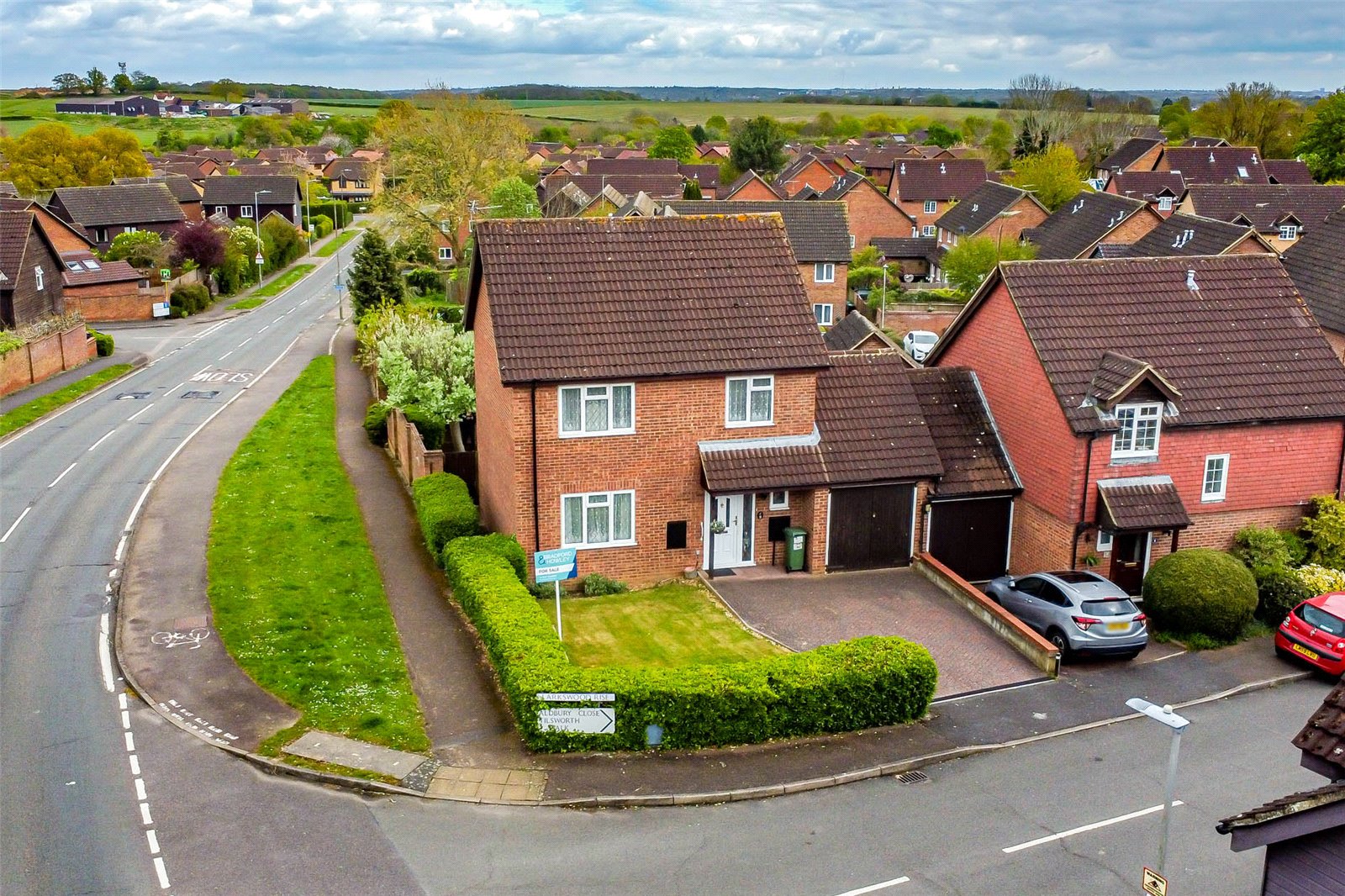 4 bed detached house for sale in Larkswood Rise, St. Albans, Hertfordshire, AL4 - Property Image 20