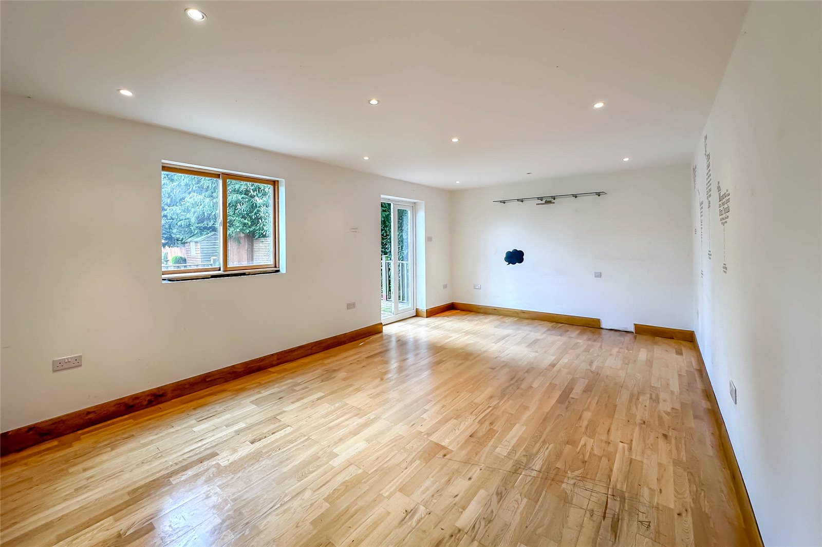 2 bed detached bungalow for sale in St Albans Road, Sandridge, St. Albans, Hertfordshire, AL4 - Property Image 8