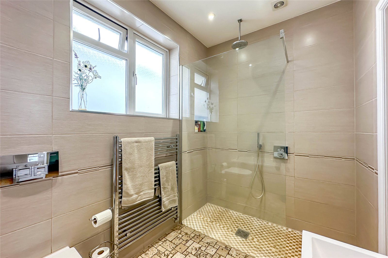 2 bed detached bungalow for sale in St Albans Road, Sandridge, St. Albans, Hertfordshire, AL4 - Property Image 20