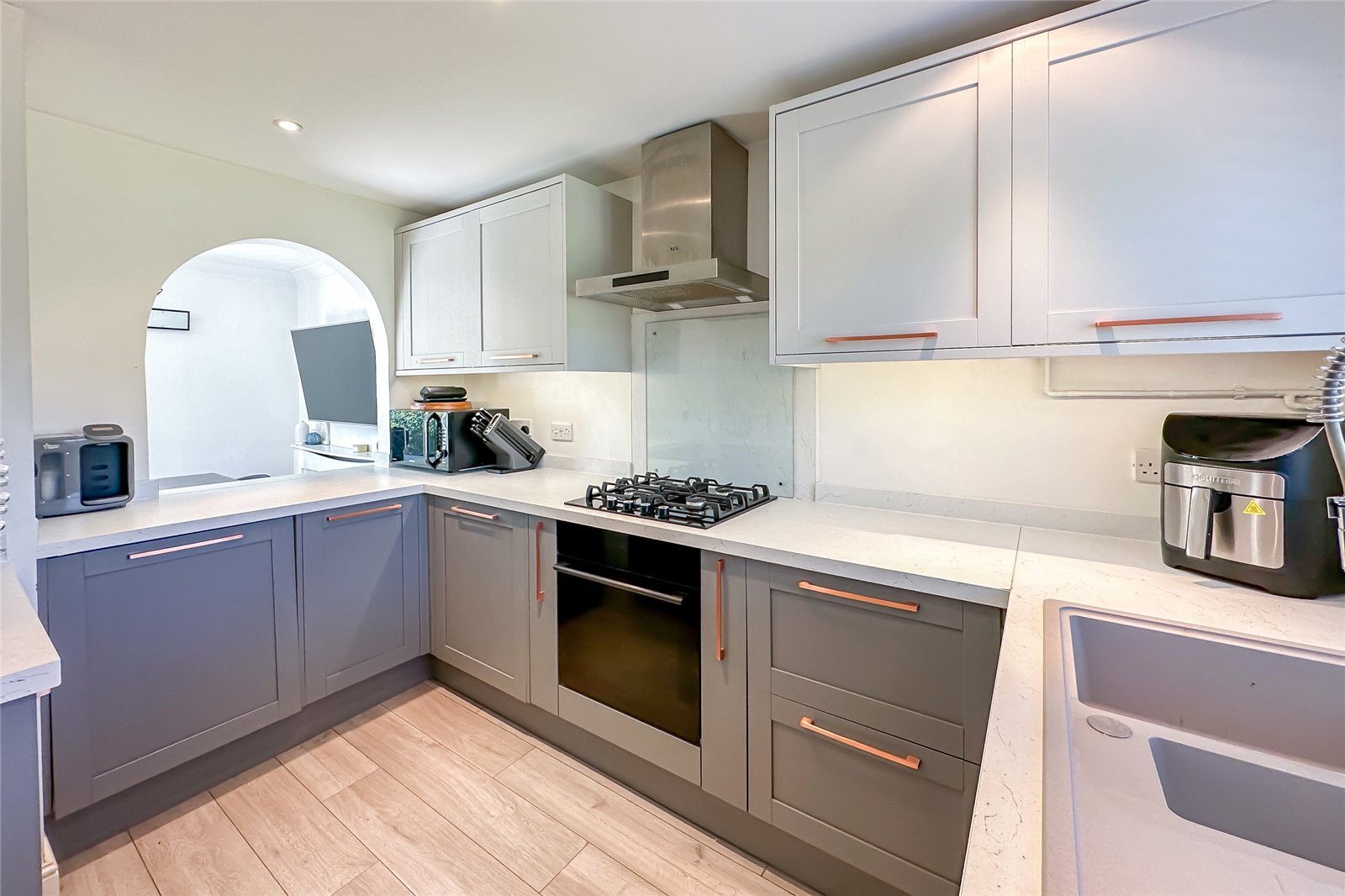 2 bed terraced house for sale in Elizabeth Court, St. Albans, Hertfordshire, AL4 - Property Image 3