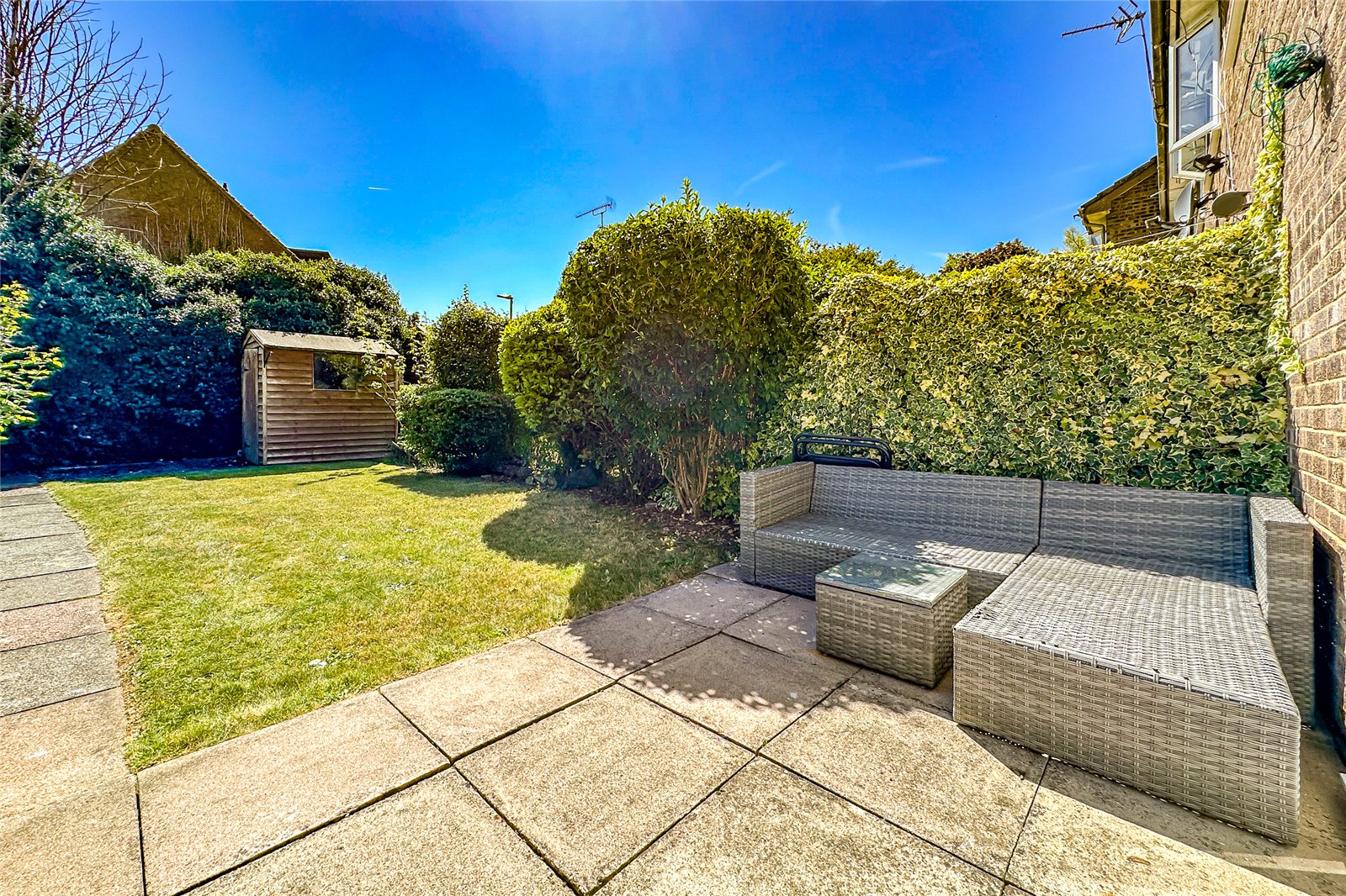 2 bed terraced house for sale in Elizabeth Court, St. Albans, Hertfordshire, AL4 - Property Image 10