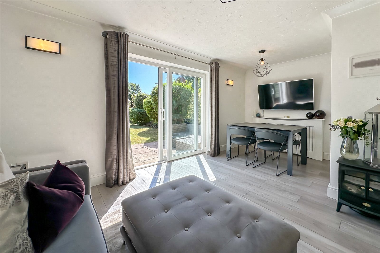 2 bed terraced house for sale in Elizabeth Court, St. Albans, Hertfordshire, AL4 - Property Image 4