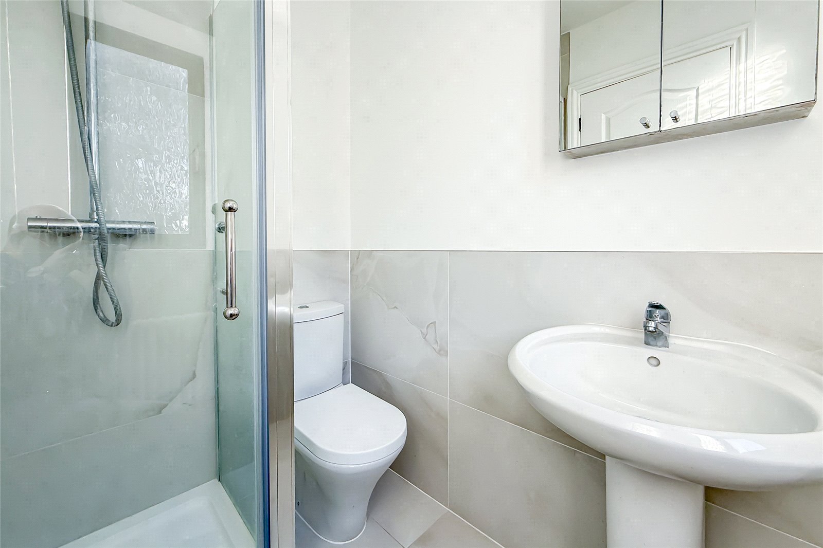 3 bed end of terrace house for sale in Farriday Close, St. Albans, Hertfordshire, AL3 - Property Image 20