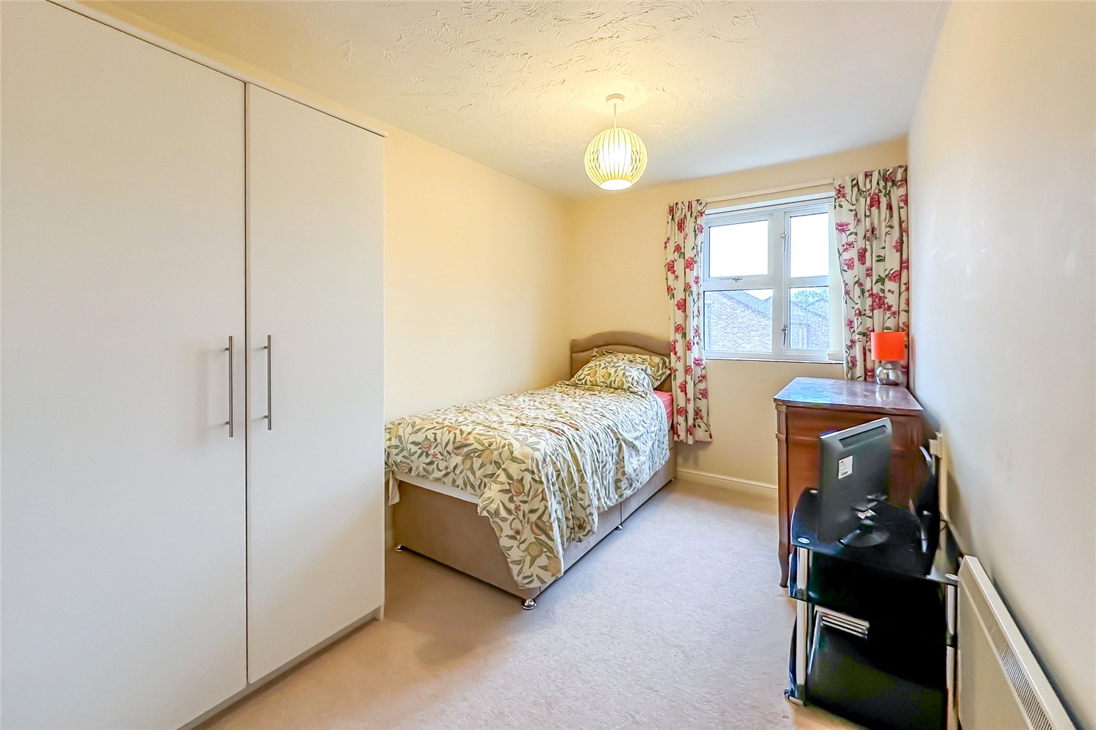 2 bed apartment for sale in Harvest Court, Harvesters, St. Albans, Hertfordshire, AL4  - Property Image 9