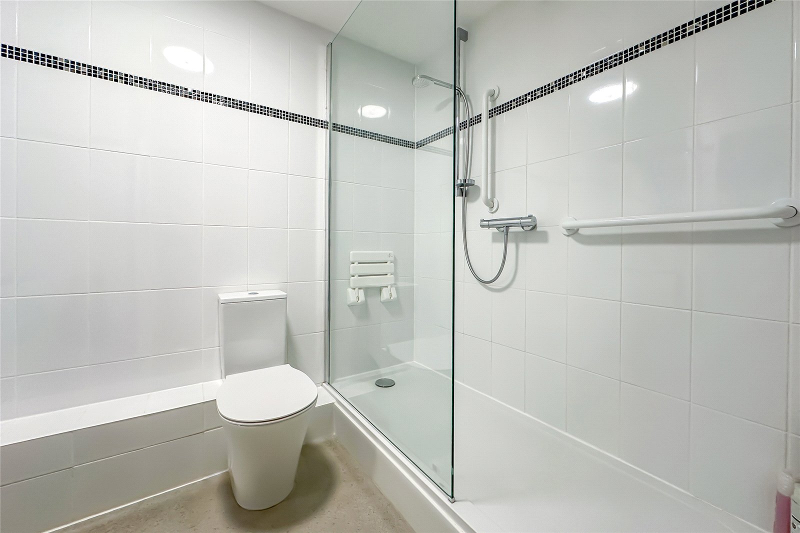 2 bed apartment for sale in Harvest Court, Harvesters, St. Albans, Hertfordshire, AL4  - Property Image 13