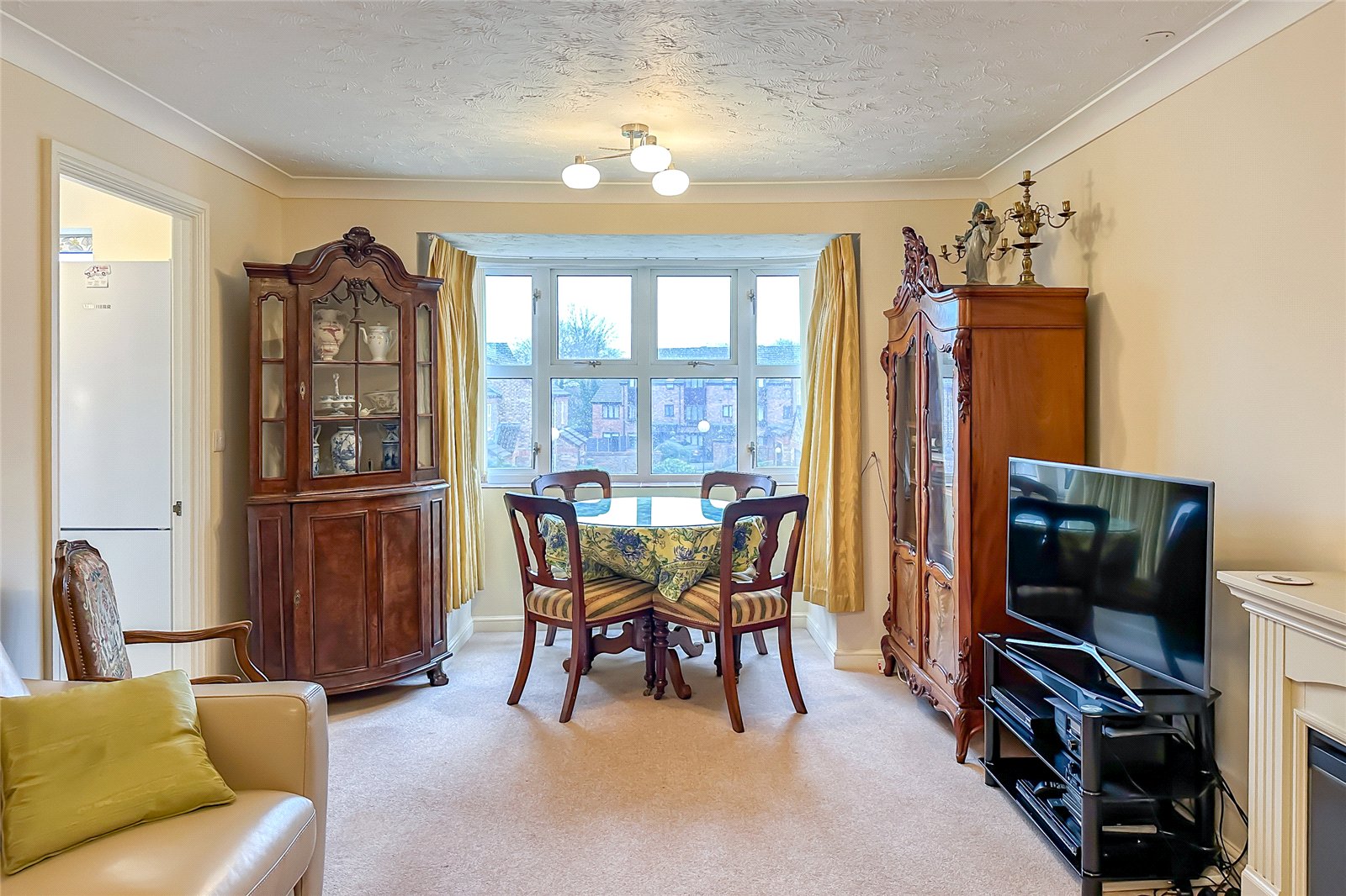 2 bed apartment for sale in Harvest Court, Harvesters, St. Albans, Hertfordshire, AL4  - Property Image 7