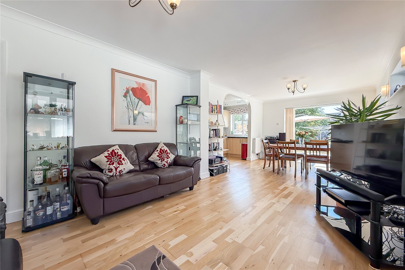 4 bed semi-detached house for sale in Oakwood Drive, St. Albans, Hertfordshire, AL4  - Property Image 2