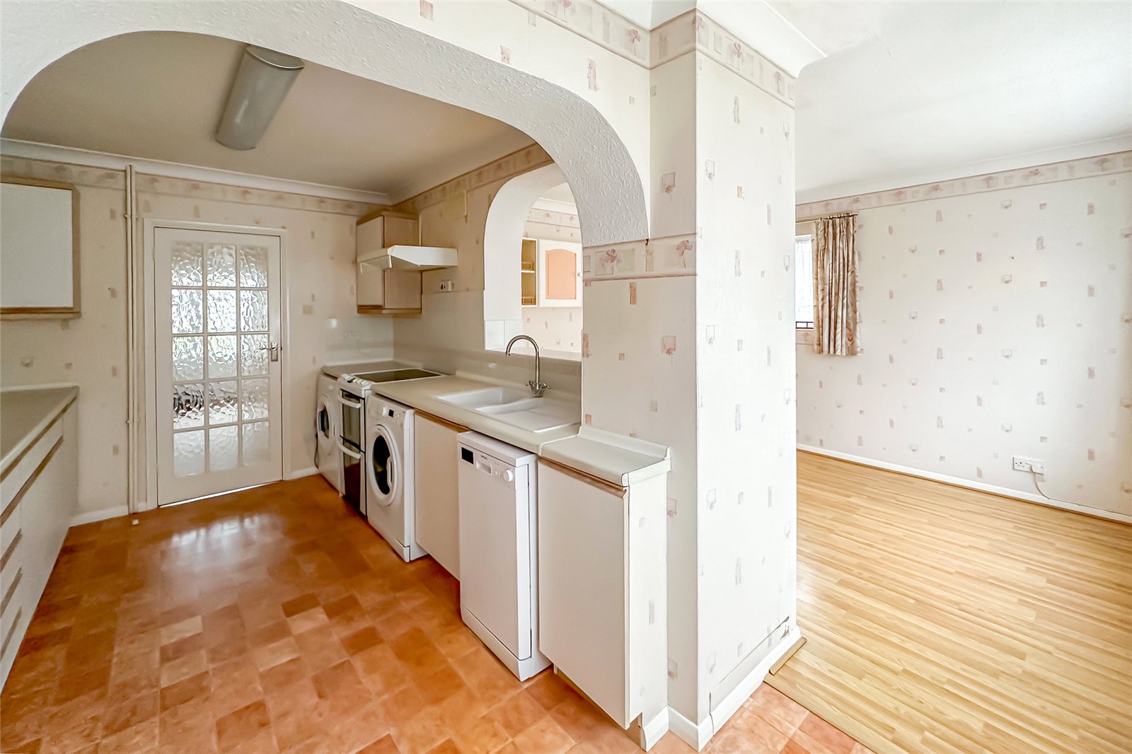 3 bed semi-detached house for sale in Springwood Walk, St. Albans, Hertfordshire, AL4  - Property Image 4