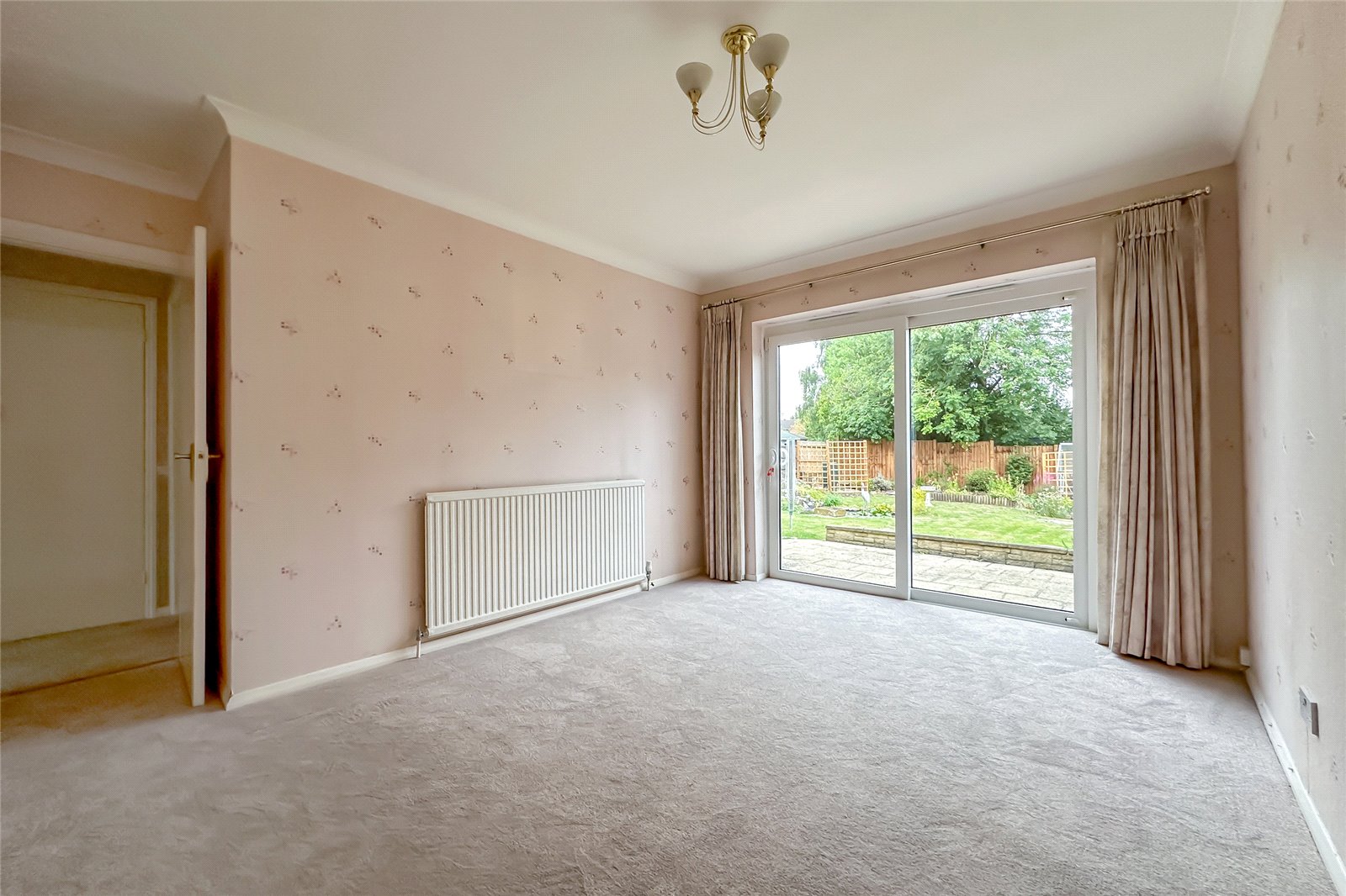 3 bed semi-detached house for sale in Springwood Walk, St. Albans, Hertfordshire, AL4  - Property Image 5