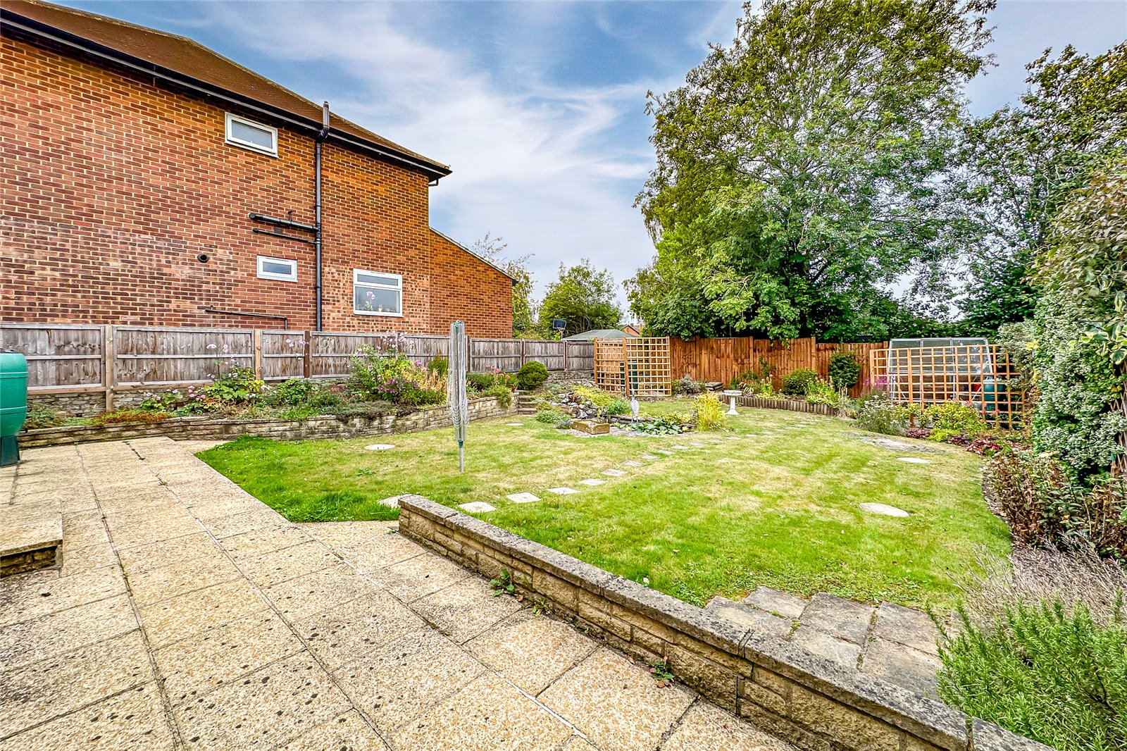 3 bed semi-detached house for sale in Springwood Walk, St. Albans, Hertfordshire, AL4  - Property Image 13