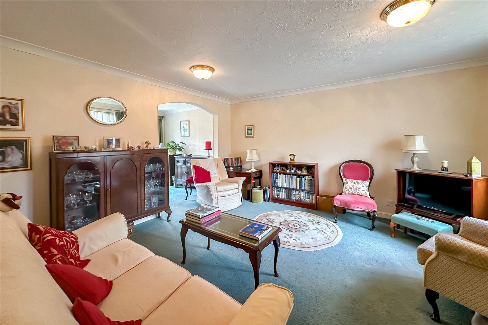 3 bed terraced house for sale in Harvesters, St. Albans, Hertfordshire, AL4  - Property Image 3