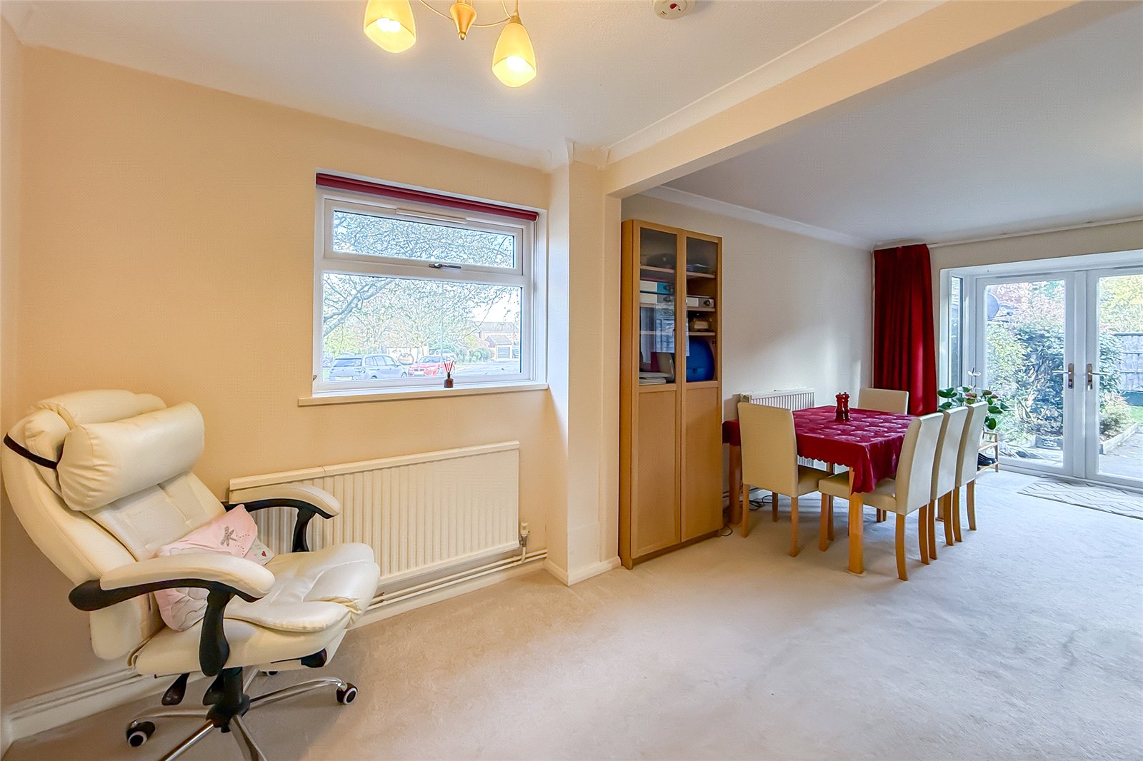 3 bed semi-detached house for sale in Runcie Close, St. Albans, Hertfordshire, AL4 - Property Image 3