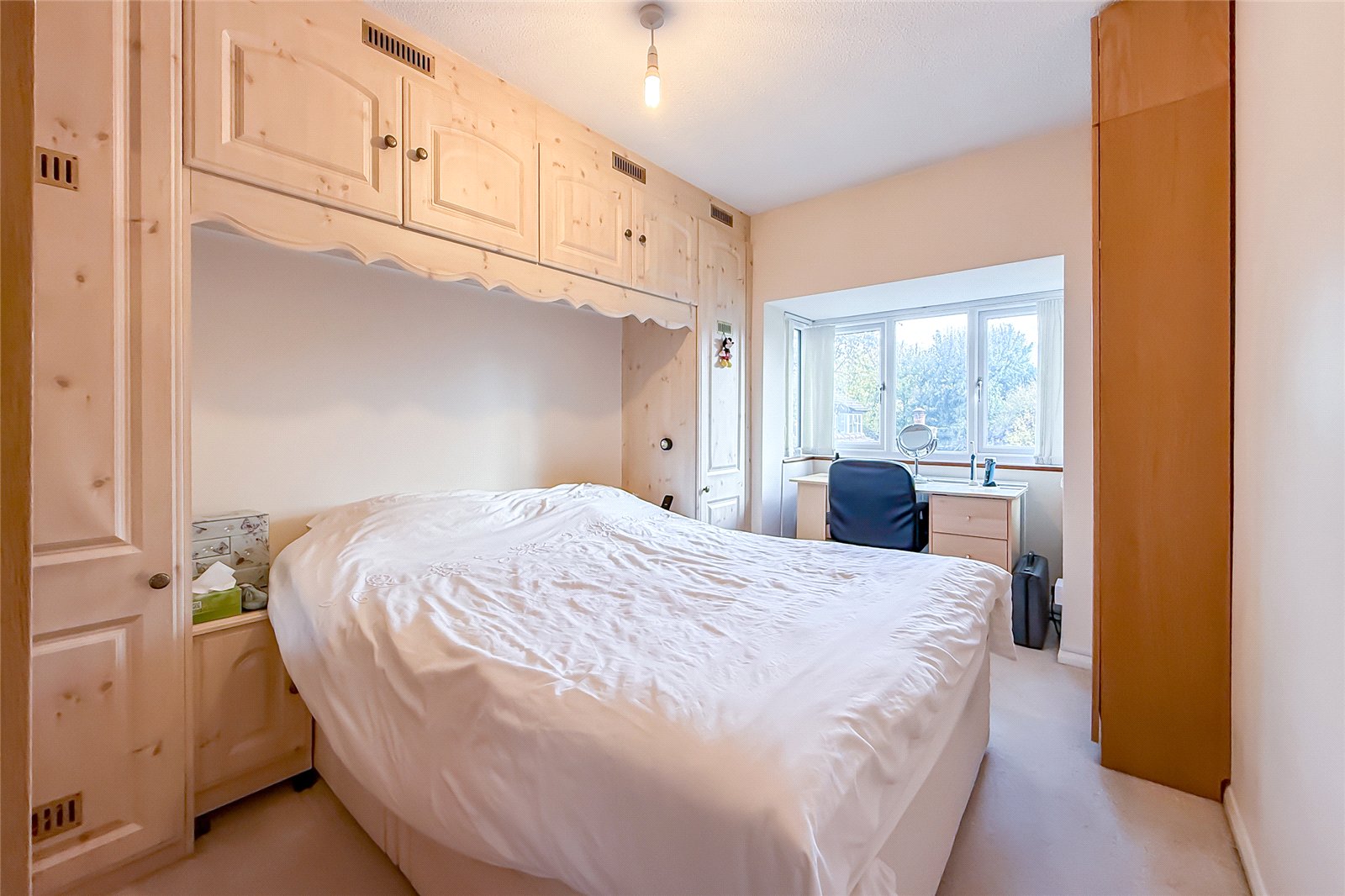 3 bed semi-detached house for sale in Runcie Close, St. Albans, Hertfordshire, AL4 - Property Image 5