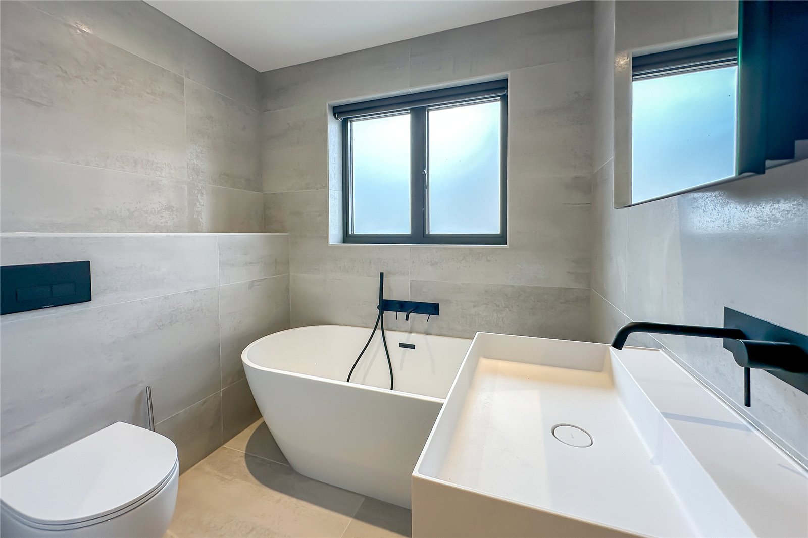 5 bed detached house for sale in Silverwood Barns, St Albans Road, Sandridge, St. Albans, Hertfordshire, AL4 - Property Image 5