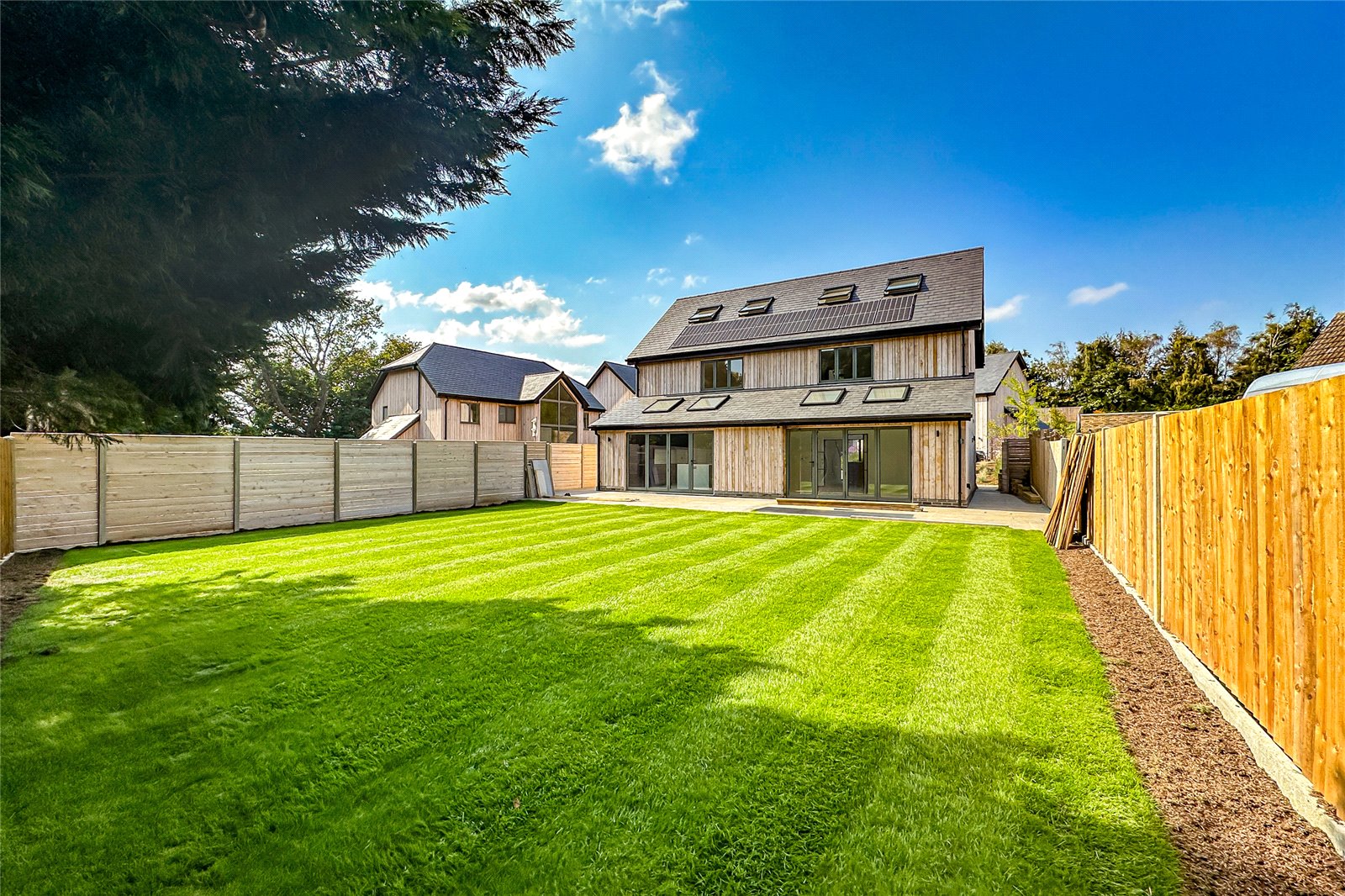 5 bed detached house for sale in Silverwood Barns, St Albans Road, Sandridge, St. Albans, Hertfordshire, AL4
