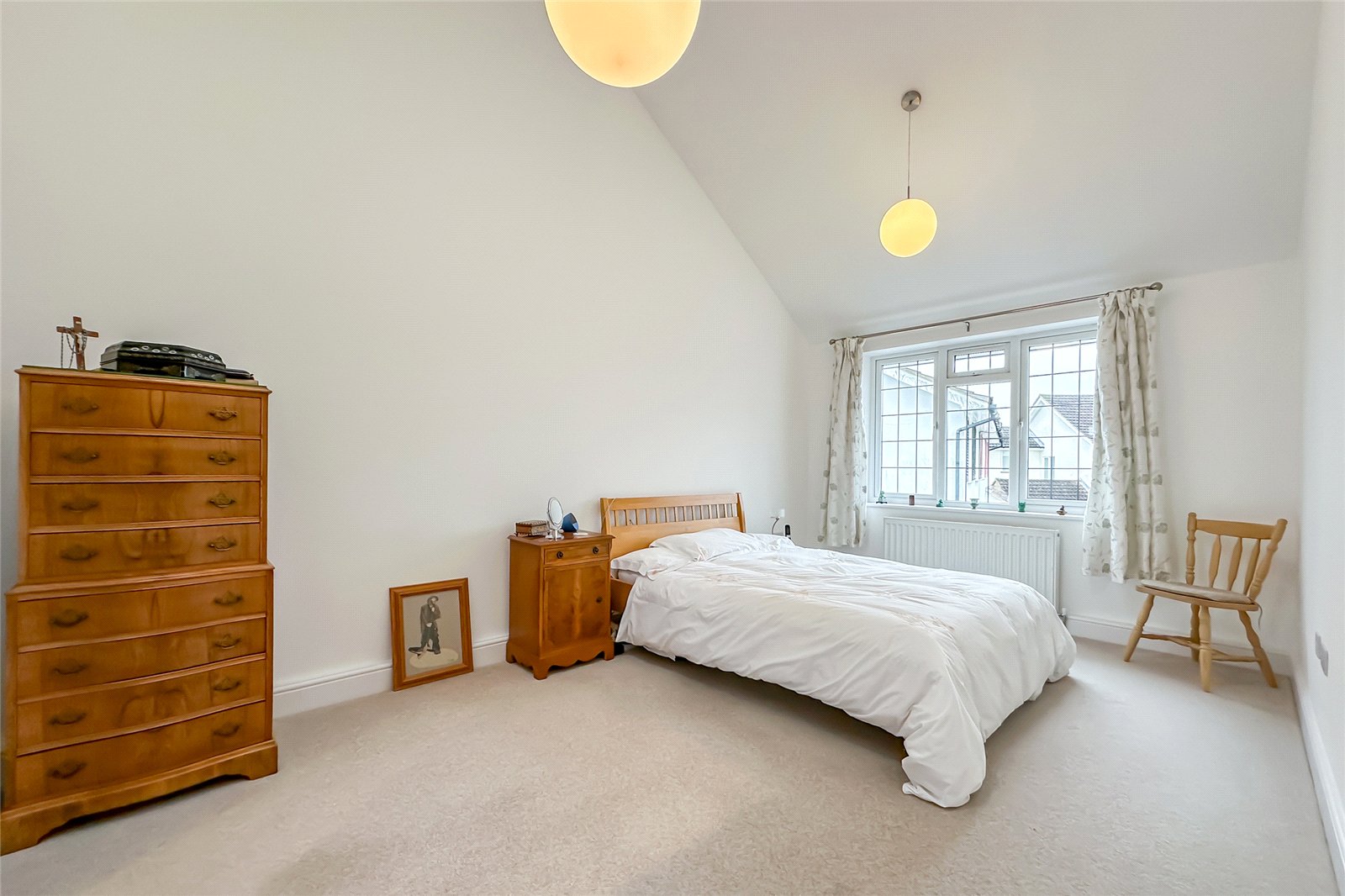 4 bed semi-detached house for sale in Evans Grove, St. Albans, Hertfordshire, AL4  - Property Image 6