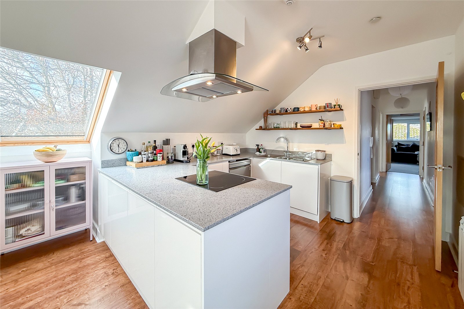 2 bed apartment for sale in Porters Wood House, Porters Wood, St. Albans, Hertfordshire, AL3 - Property Image 3
