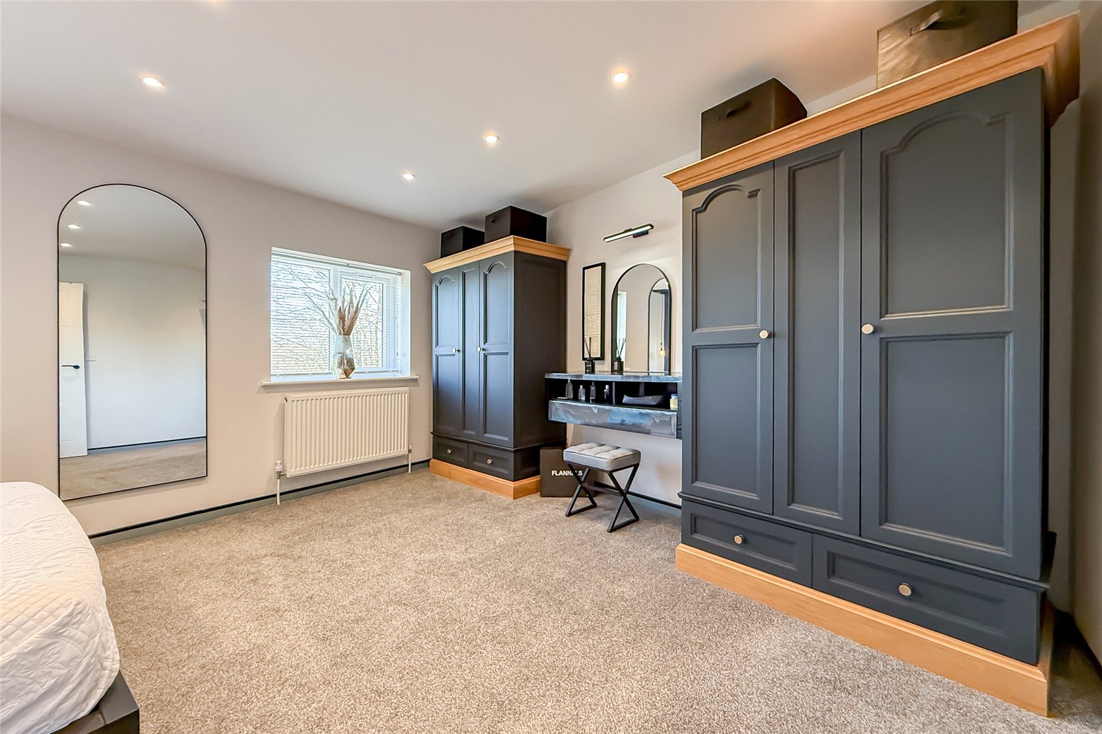 2 bed end of terrace house for sale in Cell Barnes Lane, St. Albans, Hertfordshire, AL1  - Property Image 10