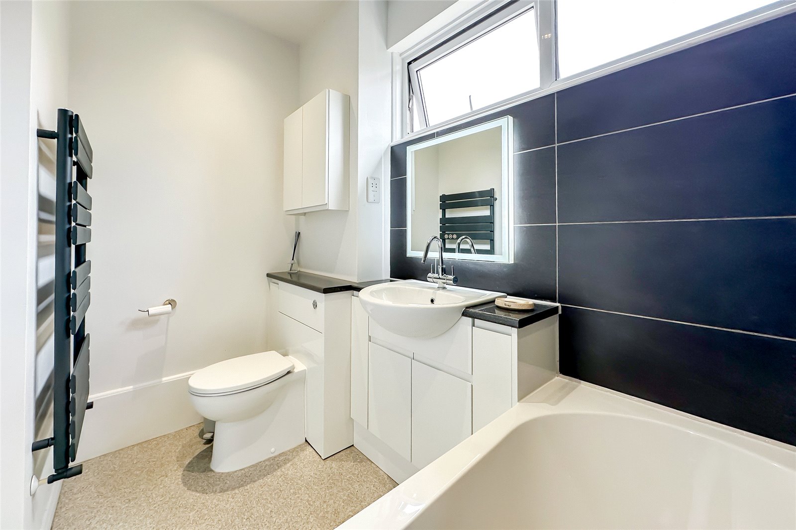 3 bed terraced house for sale in Chiltern Road, St. Albans, Hertfordshire, AL4 - Property Image 8