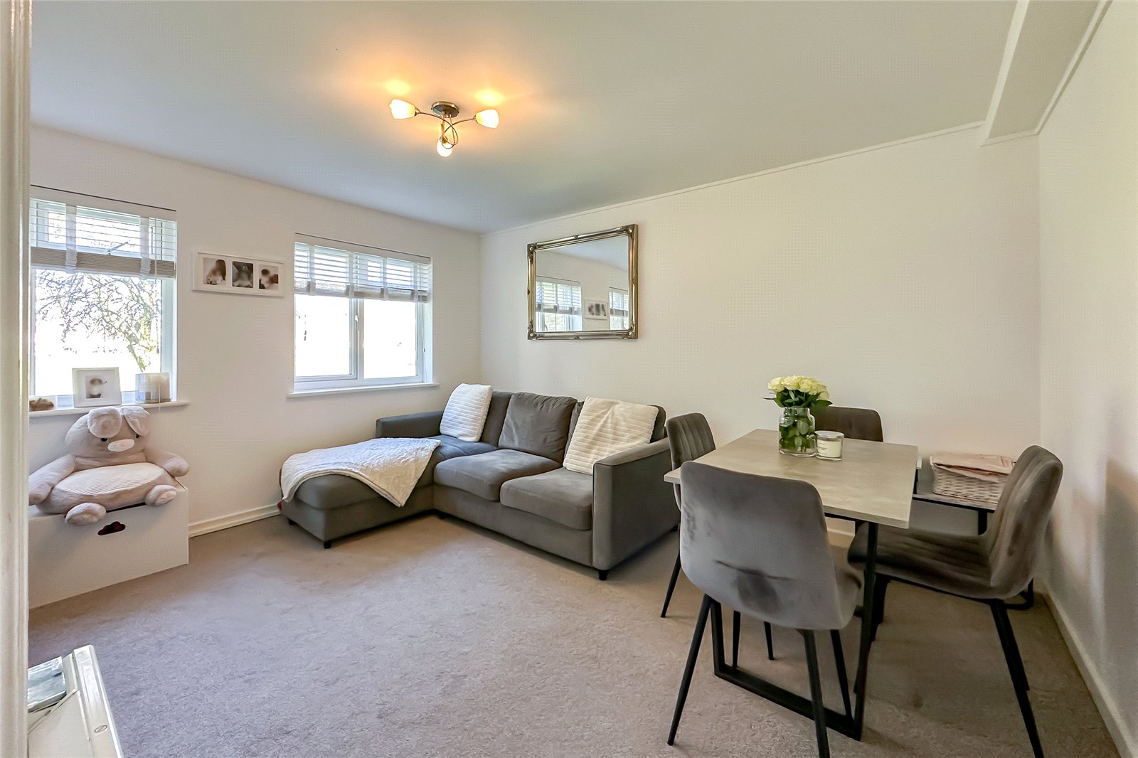 2 bed ground floor flat for sale in The Ridgeway, St. Albans, Hertfordshire, AL4 - Property Image 3