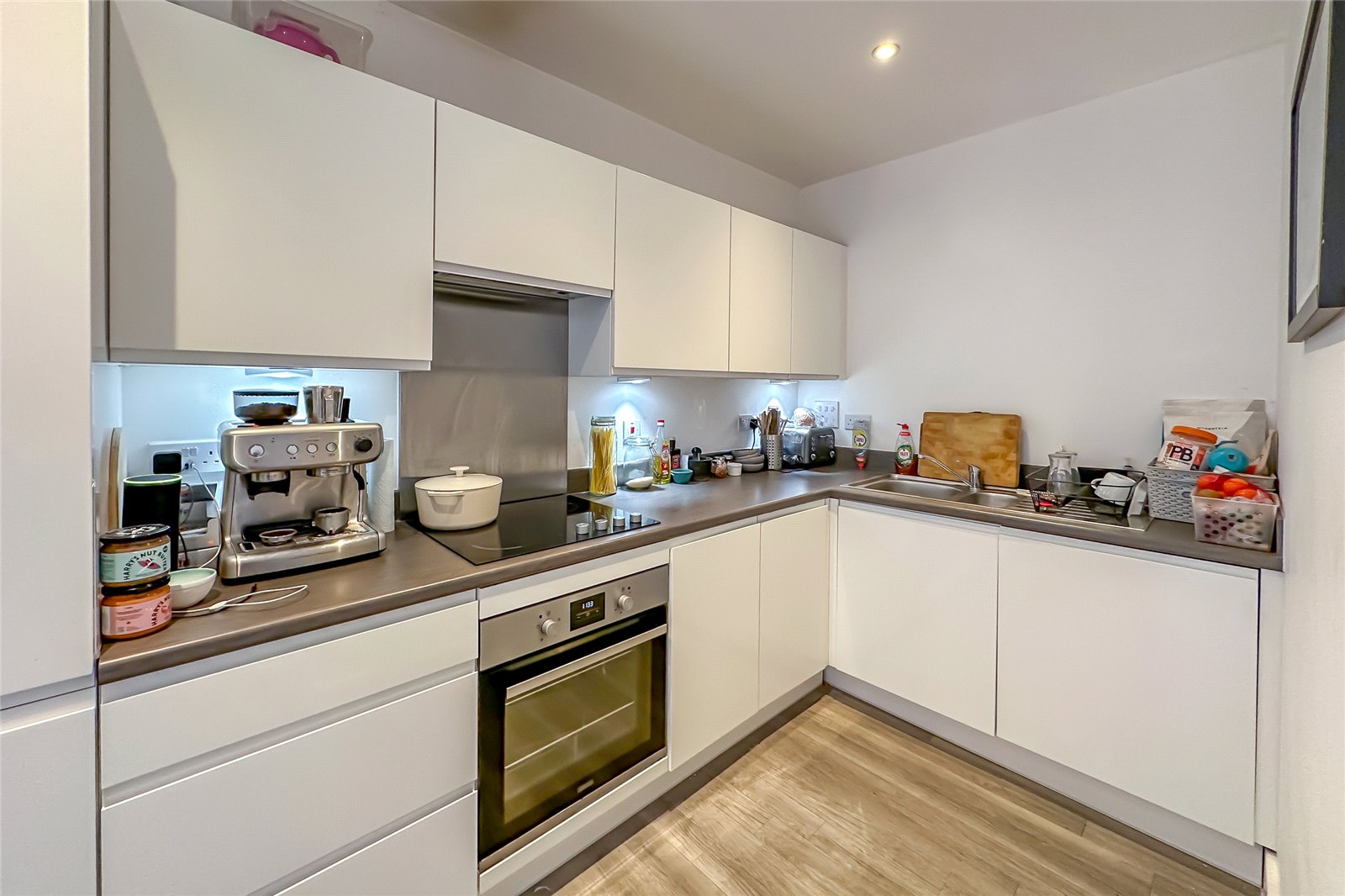 1 bed ground floor flat for sale in Hansell Gardens, Hedley Road, St. Albans, Hertfordshire, AL1  - Property Image 4