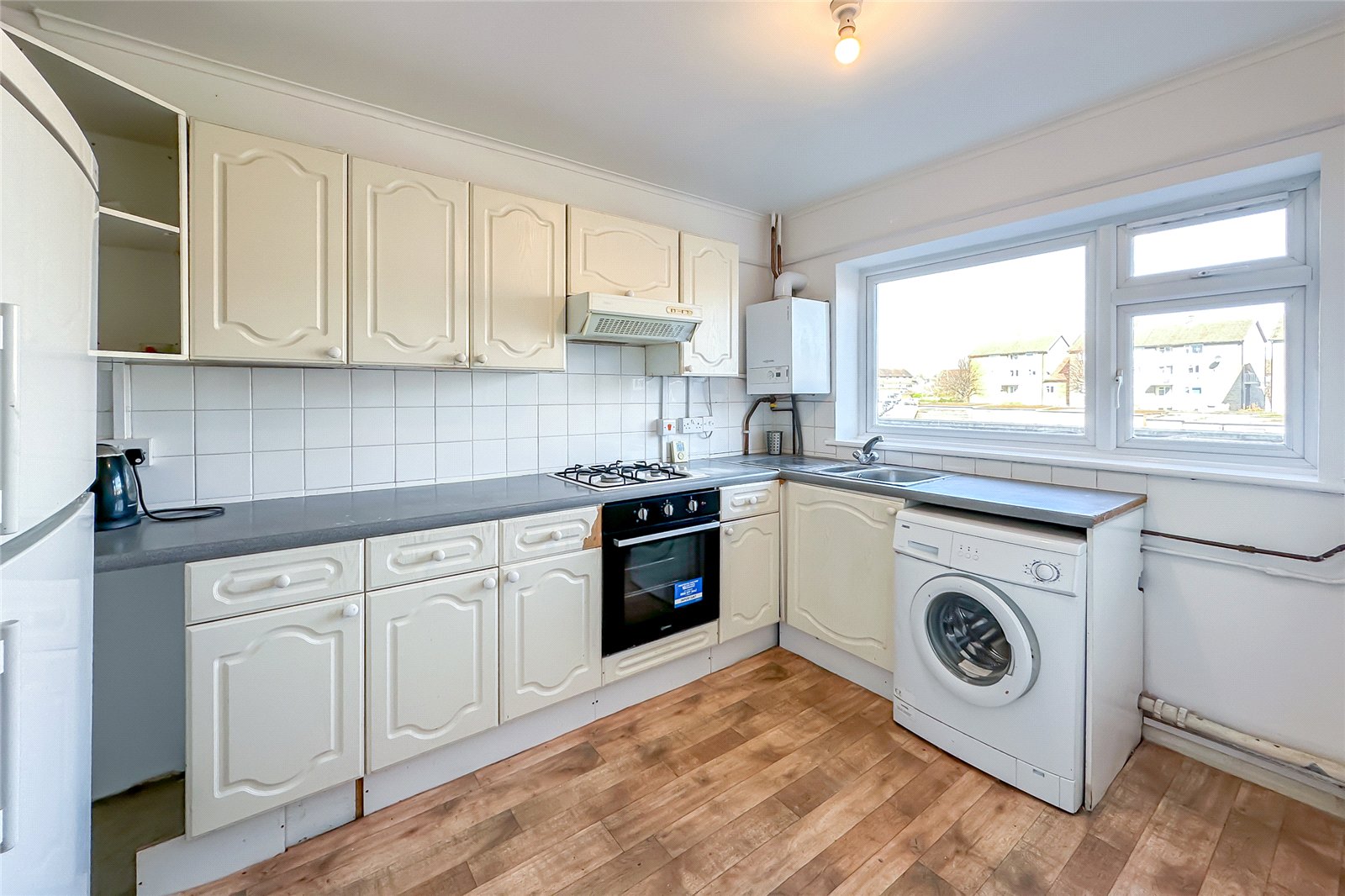 3 bed maisonette for sale in The Quadrant, St. Albans, Hertfordshire, AL4 - Property Image 2