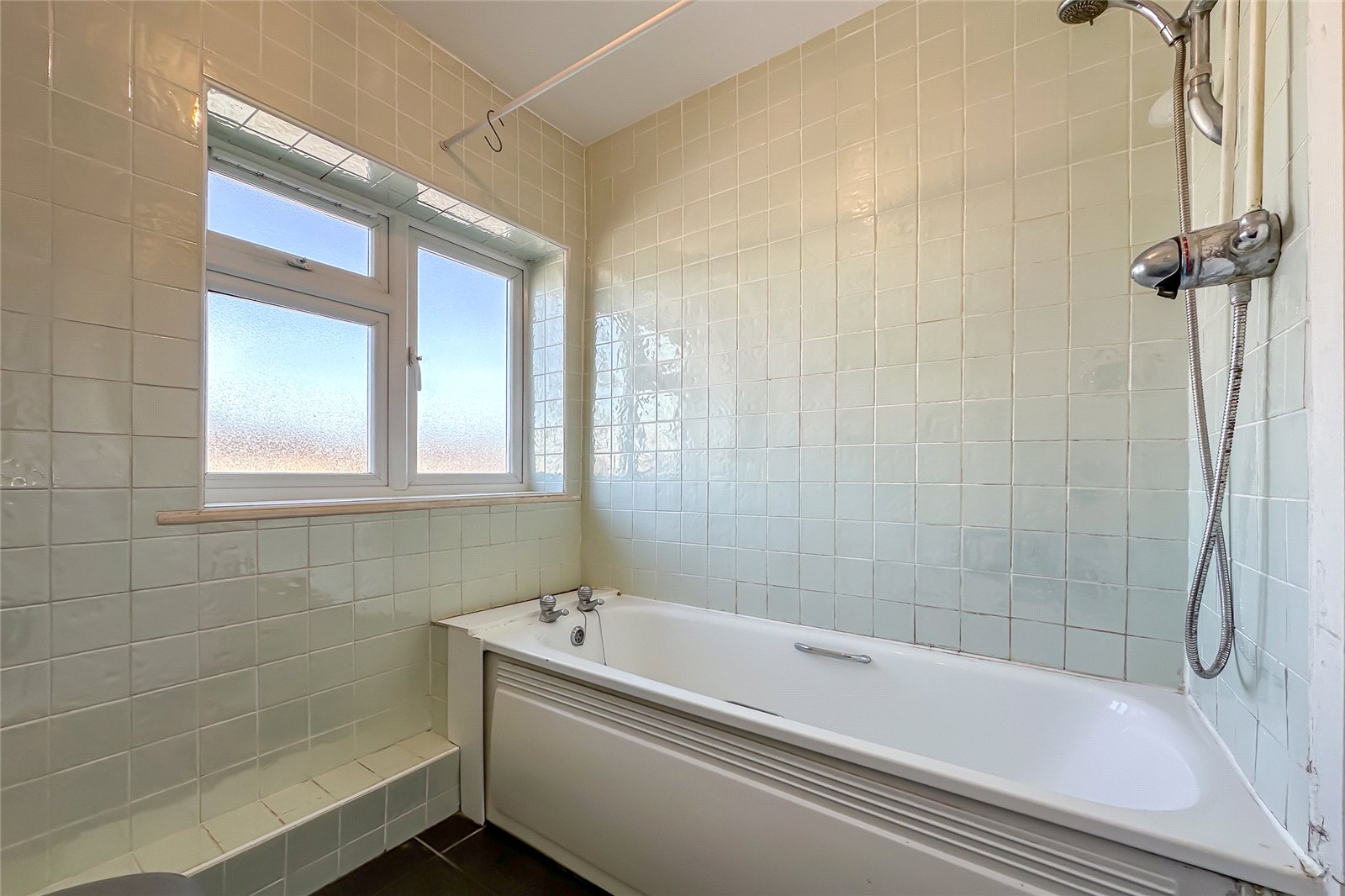 3 bed maisonette for sale in The Quadrant, St. Albans, Hertfordshire, AL4 - Property Image 9
